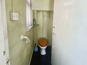 Guest wc- click for photo gallery